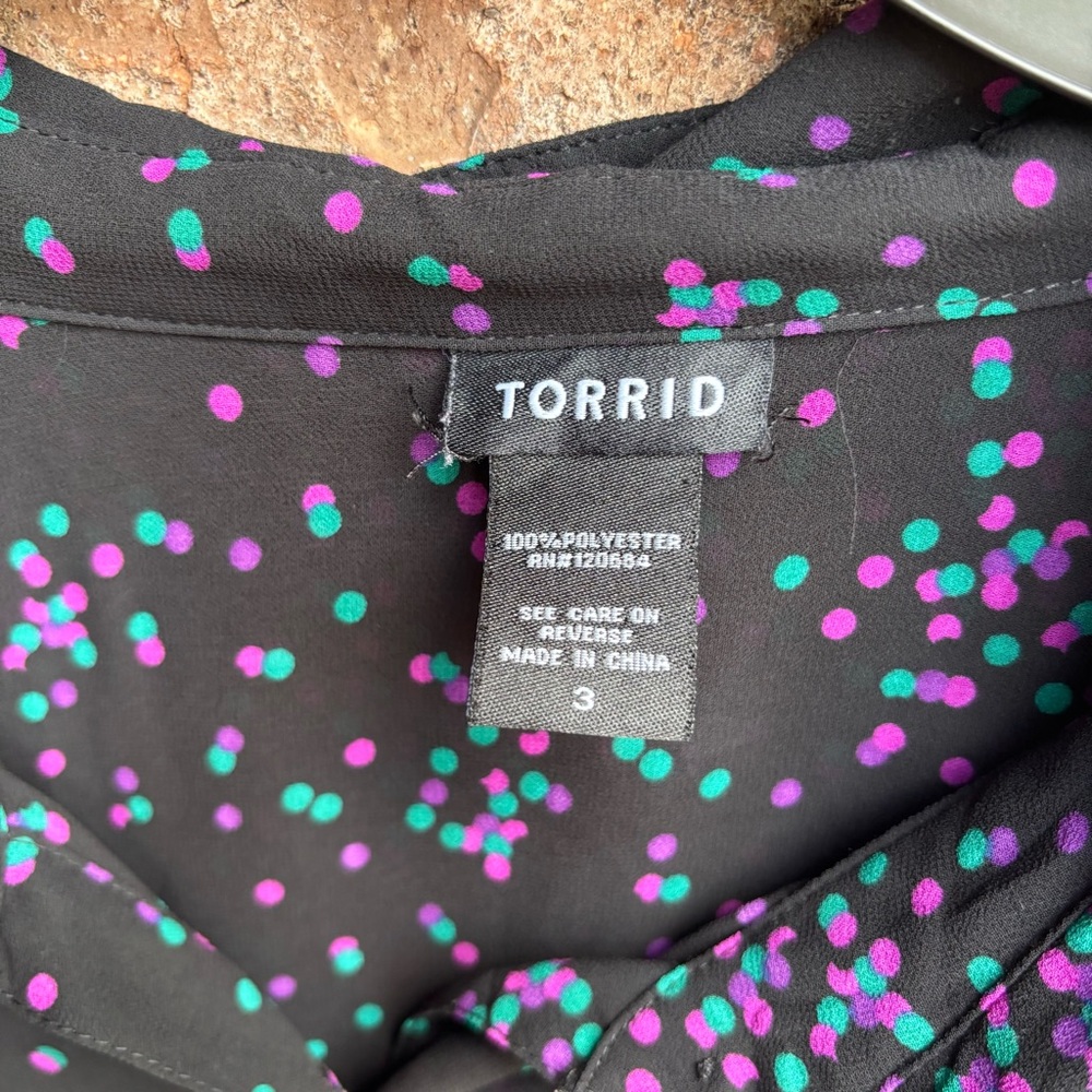 Torrid Black sheer Buttoned long sleeve Blouse high- low - Picture 2 of 7